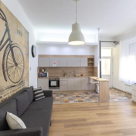 Acacia Apartments Budapest Bagian luar foto